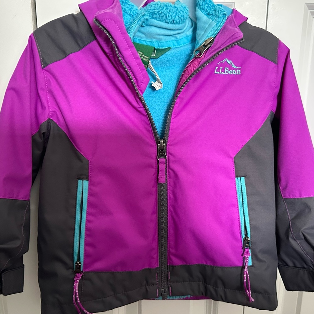 Like new toddler girls LLBean 3 in 1 winter jacket size 2T n matching bibs